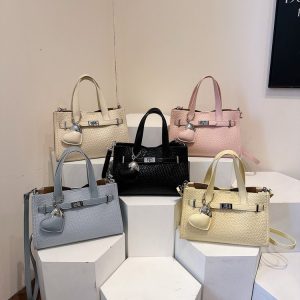 2025 Spring Kelly Style Crossbody Handbag with Lock Closure and Stitching