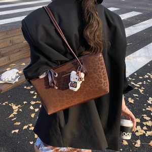 PU Tote Bag with Stitching Detail for Daily Use Winter 2025